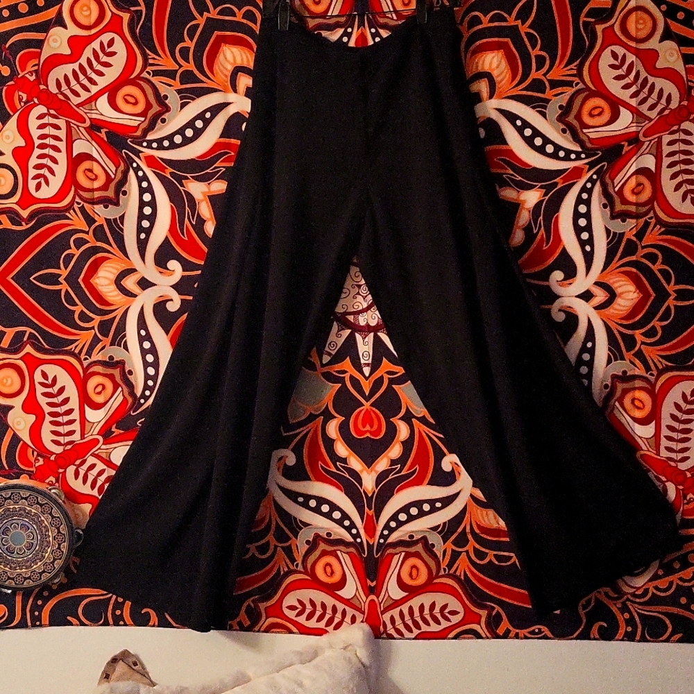 Womans wide legg pants